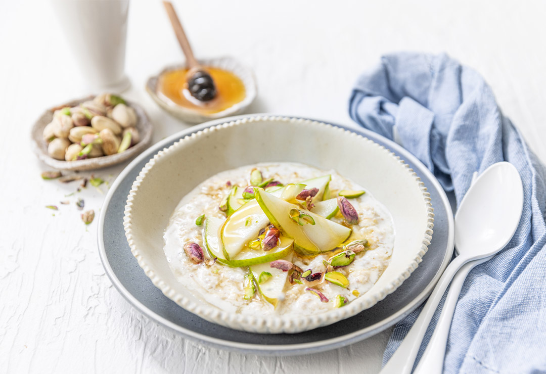 overnight oats with pear